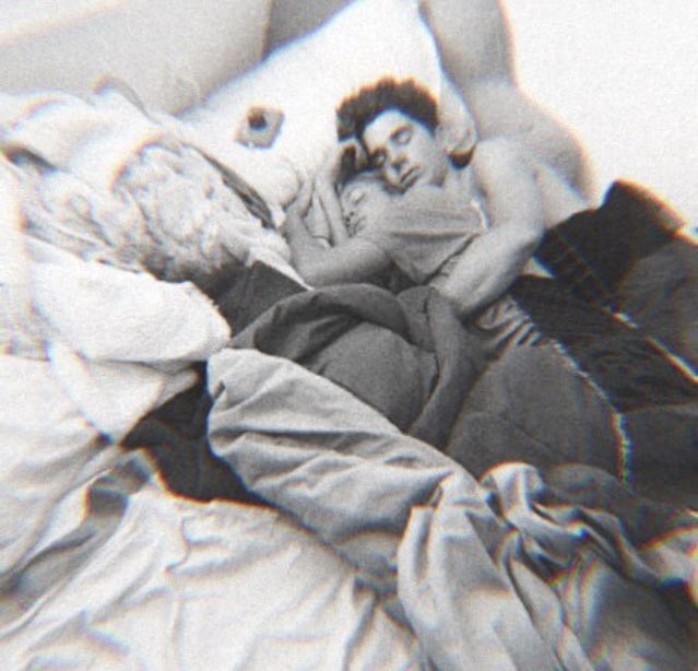 Cuddles with my girl💕