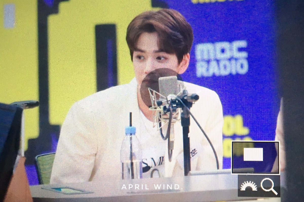 aprilwind_'s tweet photo. 🍞 Preview 🍞

190514 영훈 @ 아이돌라디오 

빵빵천사다 https://t.co/vWbWppHgHK
