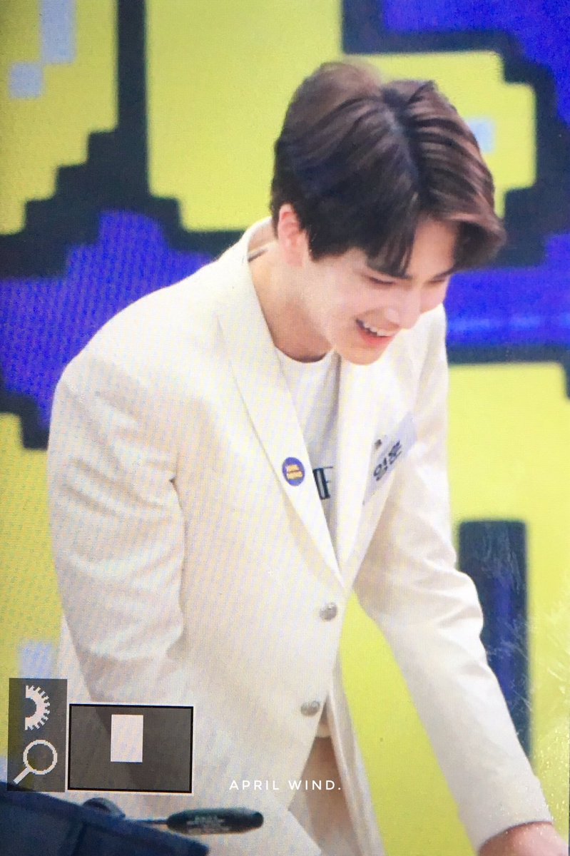 aprilwind_'s tweet photo. 🍞 Preview 🍞

190513 영훈 @ 아이돌라디오 https://t.co/ifK4TRKs3v