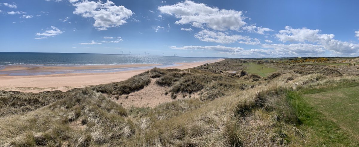 Surely one of the best closing holes in Golf <a href="/TrumpScotland/">Trump International, Scotland</a>.
Expert photography by <a href="/robwicks/">Rob Wicks</a> before tee-ing off yesterday with <a href="/mijasred/">R7JRE</a> and Scott Robertson