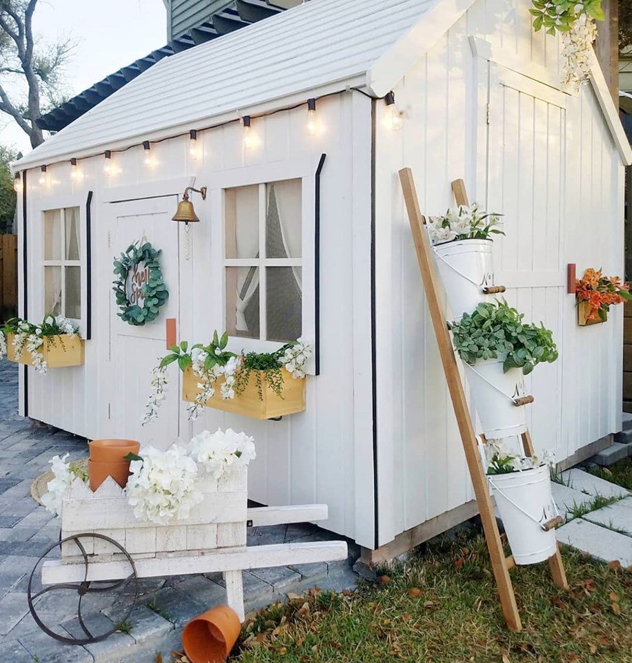 It’s that time of year when the kids can run around outside without snow! Do you have an outdoor area to hang out in?⁣⠀
Photo from @carcabaroad⁣⠀
#americanfarmhousestyle #farmhousestyle #farmhouse #playhouse #farmhouseplayhouse