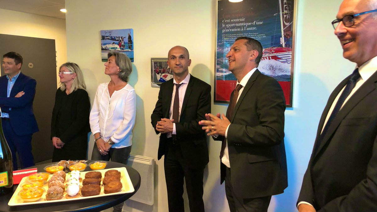 generalifrance's tweet photo. [#LabelGenerali]
Je tenais particulièrement à venir dans l’une de vos agences pour rencontrer ceux qui font le métier au quotidien. 
@JeanGranier, PDG @Generali France, reçu chaleureusement par les équipes de @XBourhis à Guipavas. 

#LabelGPG #RSE #Bretagne https://t.co/UyRgLCVHcx