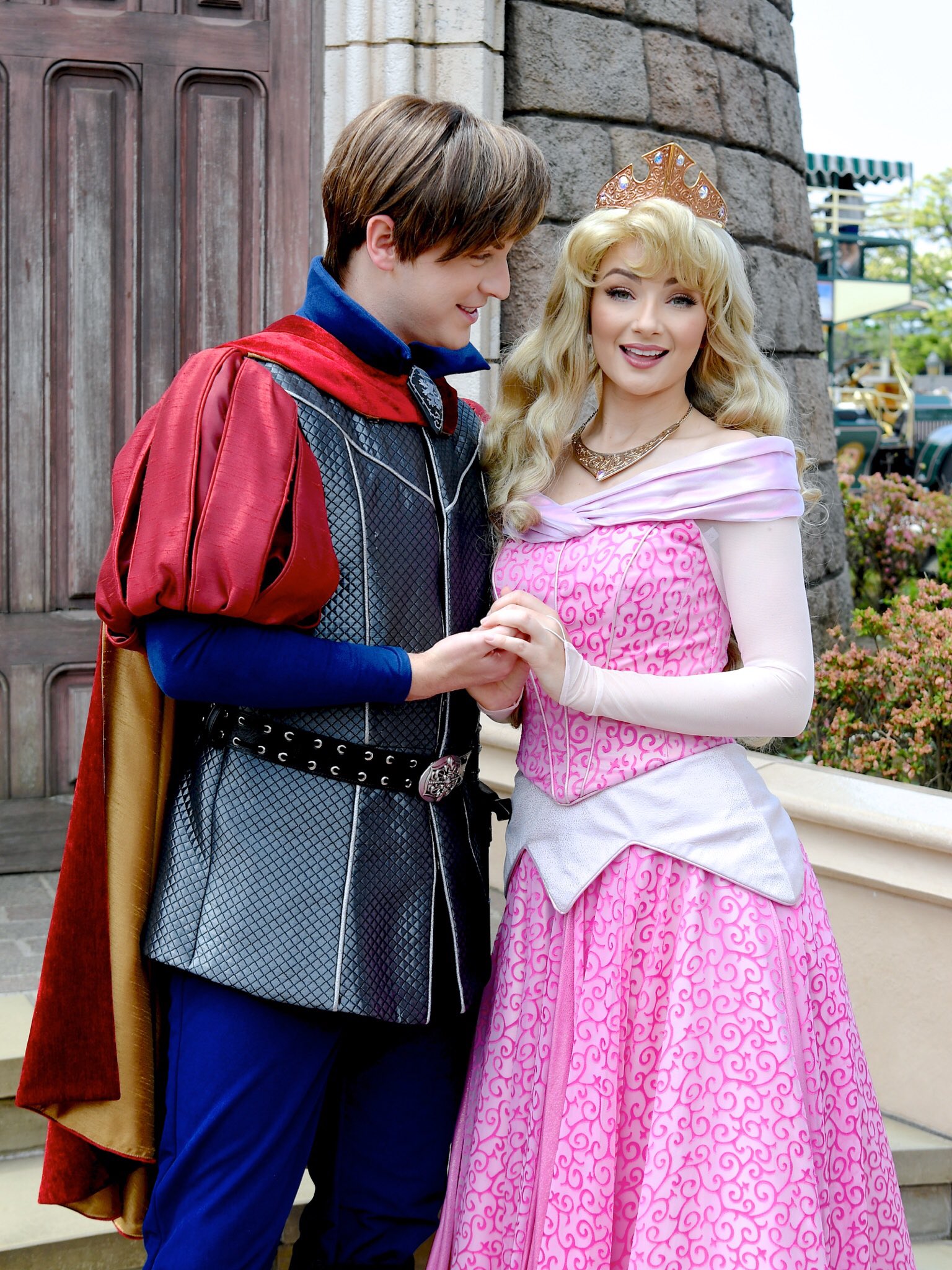 Mezzomikiのディズニーブログ 手を取り合うオーロラ姫 フィリップ 東京ディズニーランド 眠れる森の美女 グリーティング 詳しくは T Co Tja5wmwkp3 T Co A8rlfhvtmf Twitter