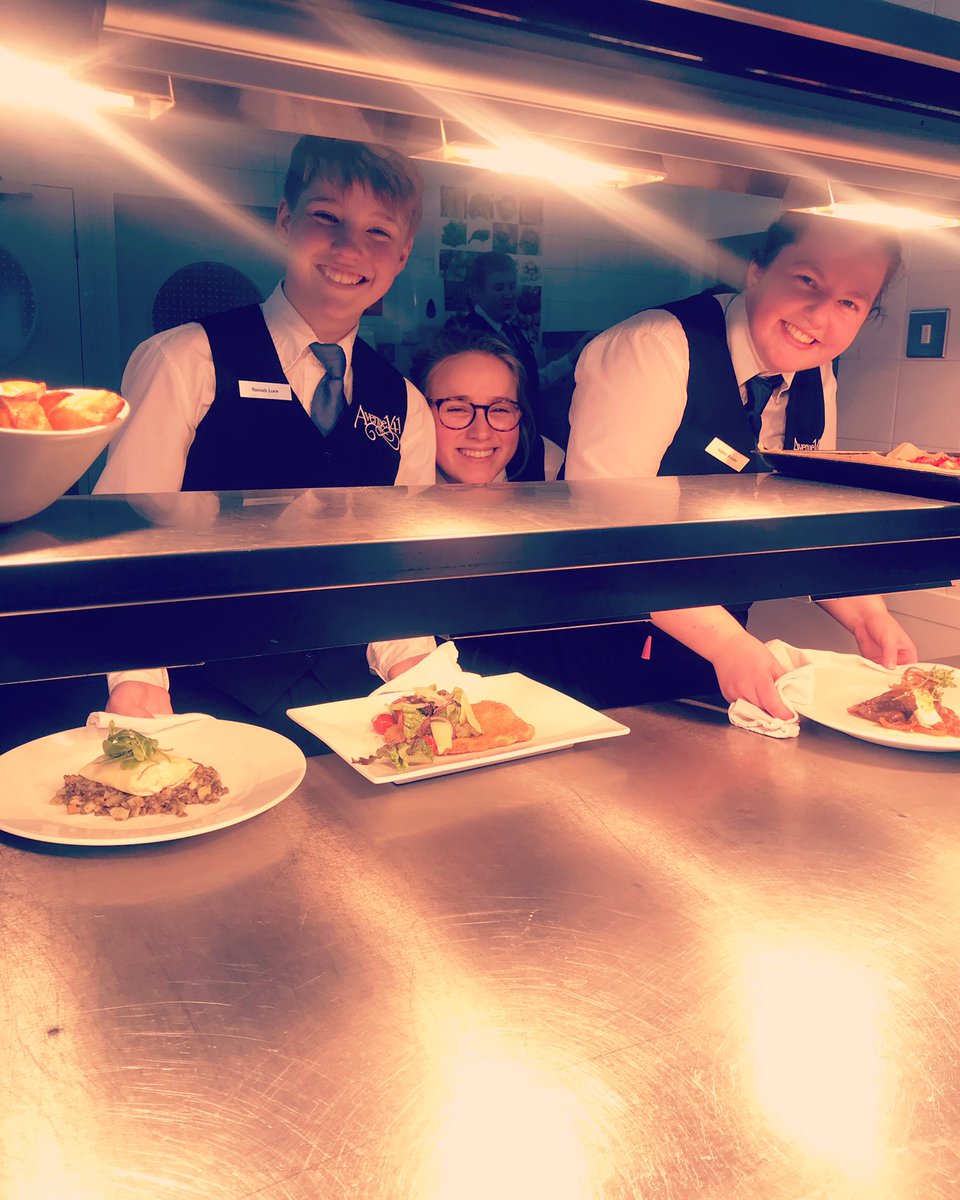 avenue_141's tweet photo. Smiles all round ! Through to the next round of AA college restaurant of the year 🥂🤩🤞🏼 #CROTY2019 https://t.co/jj9YEG3xGZ