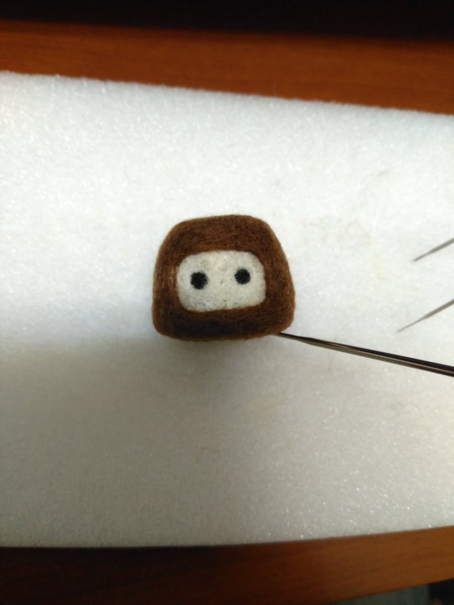bouji_01's tweet photo. 羊毛フェルトでピーノ製作中
#羊毛フェルト #ピノ https://t.co/tQlPogwNYR