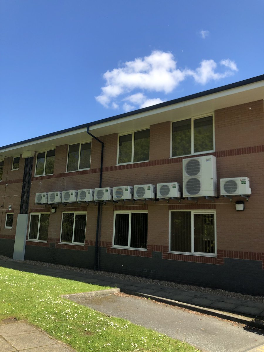 superiorairslts's tweet photo. 👷‍♂️🔨
The SAS team was hard at work over the weekend completing another project to the highest quality. 

Check out the link below for more pictures:
https://t.co/a8IzCRHf5C

#manchester #liverpool #northwest #AirConditioning #ukbusiness #uk https://t.co/FUodSiR2Cl