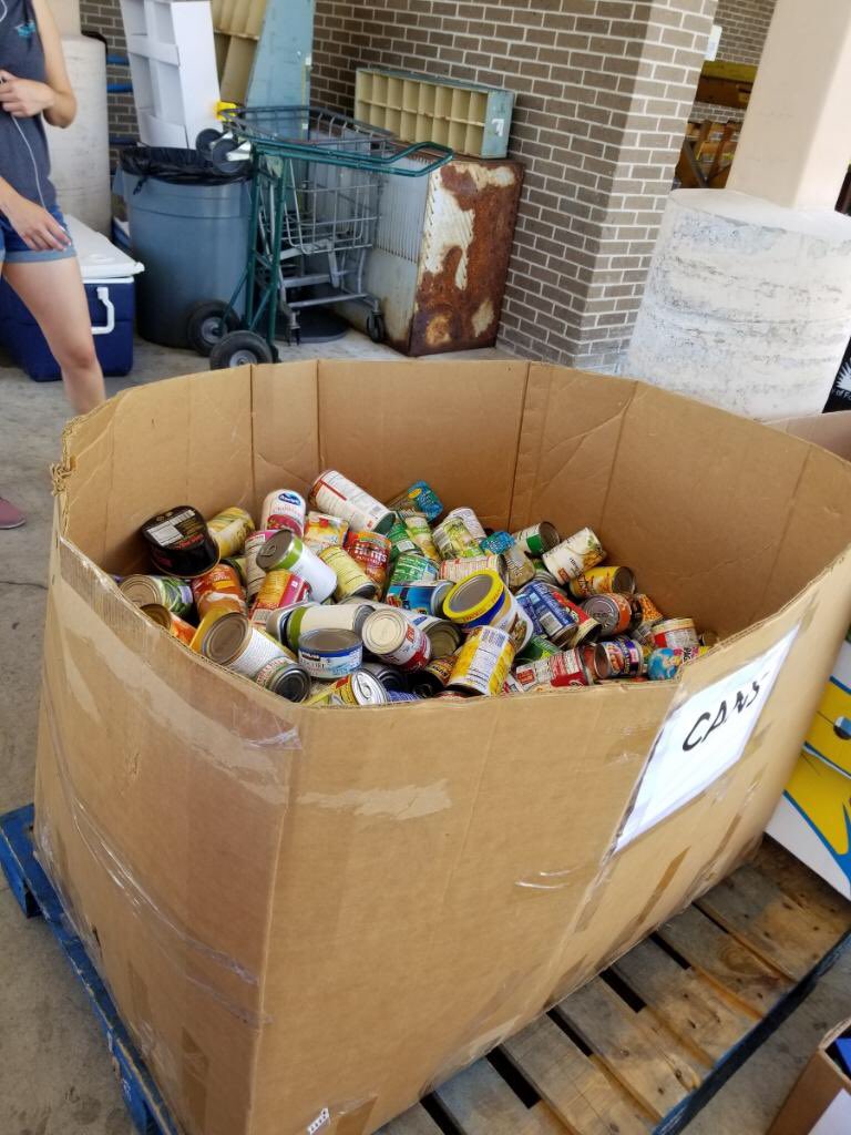 PantryofBroward's tweet photo. We had an incredible day at the annual Stamp Out Hunger postal food drive! We want to give a HUGE thank you to #FarmshareFL for supplying the bags to the local residents, our volunteers that showed up and worked hard, and to all of you that donated to this event! #stampouthunger https://t.co/jsiYmi361l