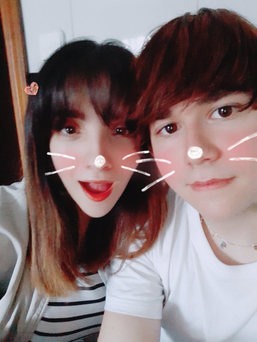 14USpain's tweet photo. #OnlyUSelcaDay
Los admins de 14U Spain obviamente nos hemos animado a participar
Hacedlo tambiรฉn Only U ๐ https://t.co/IkpBWDScOq
