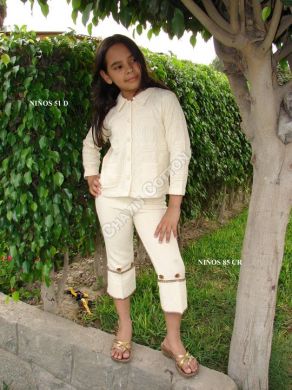 Lässige 3/4 #Hose mit einer passenden leichten Sommer #Jacke im Set. 😍 
Unsere verarbeitete #PimaBaumwolle ist naturbelassen und nicht chemisch gefärbt. Natürliche Mode, freundlich zur Haut deines Kindes und der Umwelt ❤️ #fairtrade aus Peru 👍 
bit.ly/2JqFM0D