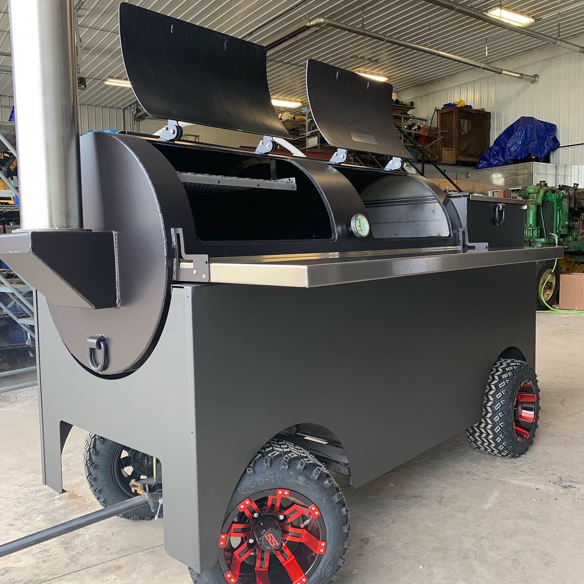 This beautiful 2660 side load has made its way to the competition team OnTarget BBQ. We had a blast building it and the colors of this pit look amazing!!
Welcome to #TeamOutlaw