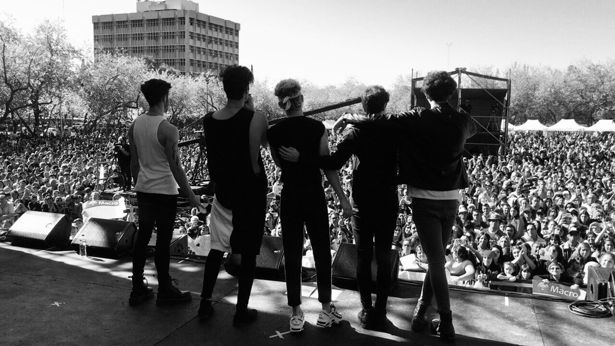 gonandrada's tweet photo. tremendo show el de ayer Mendoza! nos vemos pronto 🚀 https://t.co/U3d1nrlckA
