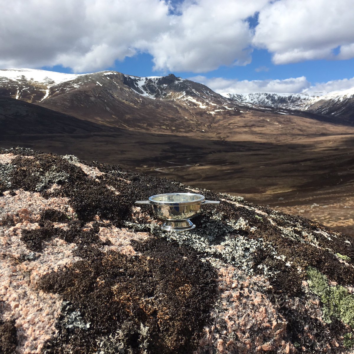 Wild Scottish Weddings in remote locations. Touches of luxury along the way. Set a new environmentally friendly trend and say no to the excesses of a normal wedding!! #outdoorwedding #wildscottishweddings #ecowedding #ecofriendly #ecoweddinginspiration