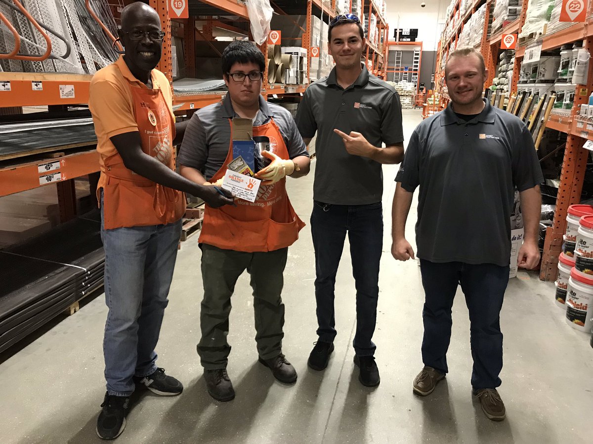 protection6320's tweet photo. Caught working Safely!Congratulations to Ivan in D21! One this week’s safety Bravo winners!@a_2da_j @JacobRobertsTHD @GingerLHanson @HomeDepot6320 https://t.co/GANaVXKill