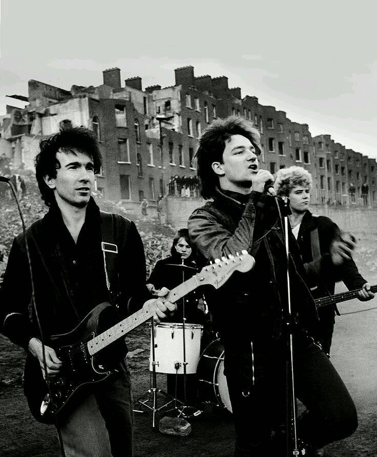 zoostation_arg's tweet photo. Gloria a U2 !!! #U2 #zoostationradio #Bono #u2theedge #u2adam #u2larry https://t.co/cS0bgiMz2U