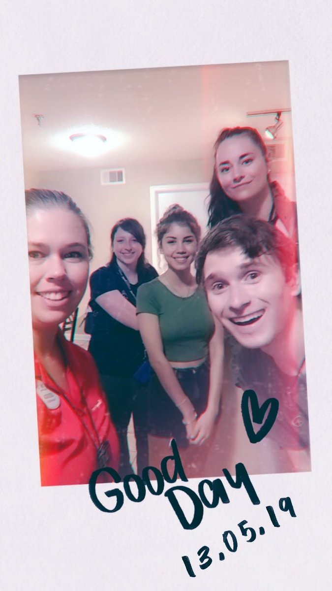 DCP_Jessica's tweet photo. Getting to meet more amazing people! Love getting to know some of you even if it is just for a min! #disneycollegeprogram #dcpfall19 #wecreatehappiness with @ErikNowicki https://t.co/MG2fRwGbVW