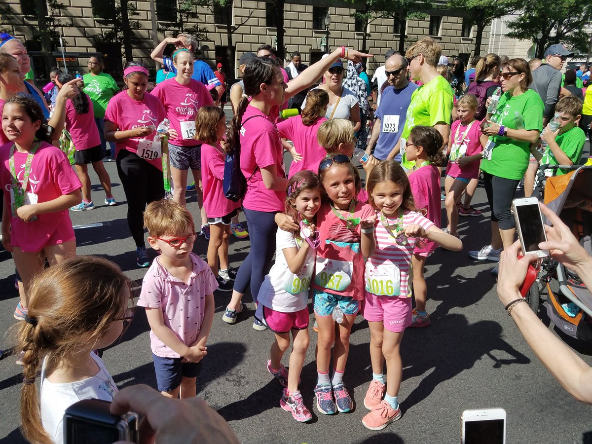 GOTRDC's tweet photo. The Girls on the Run - DC Spring 5K is ONE WEEK AWAY! Don't delay - register by this Saturday at noon: https://t.co/UPpyAnPLcJ #5K #DC #GOTRDC #Running #RunningDC #RunDC #Community #Volunteer #Service #Empower https://t.co/j128EtyFql