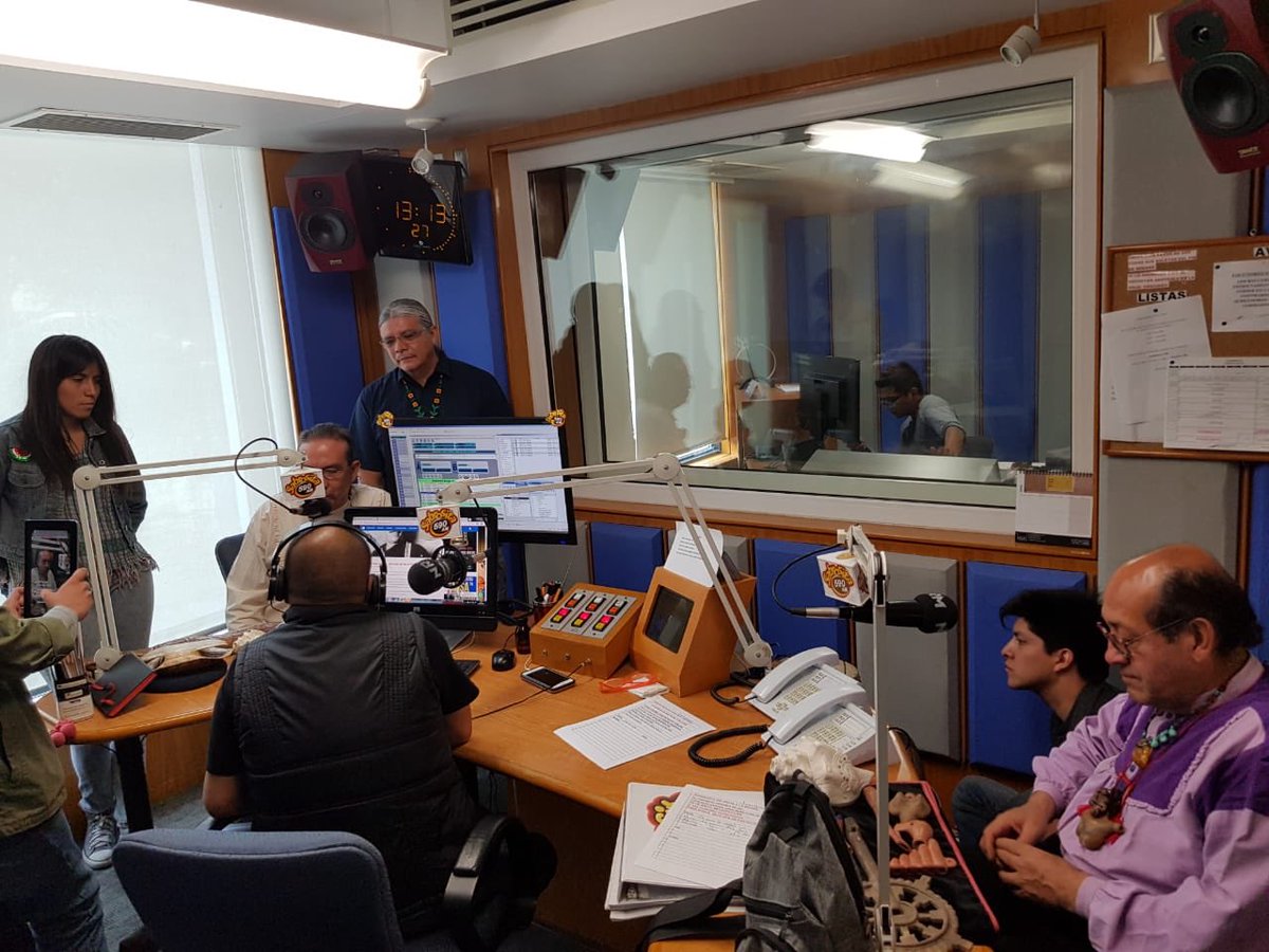 #PinPointEnVivo

El grupo <a href="/musicatribu/">TRIBU</a>  en cabina de <a href="/sabrosita590/">Sabrosita 590</a> para contarnos sobre su concierto de aniversario, 45 años de crear música prehispánica, te esperamos este viernes en el Teatro de la Ciudad Esperanza Iris 8:30pm 

FBLive facebook.com/sabrosita590/v…

#PinPoint