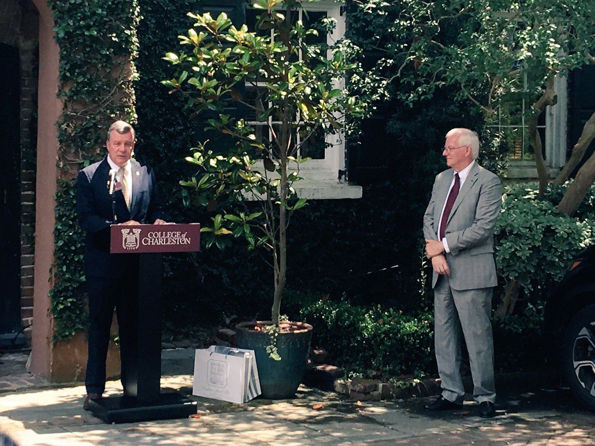 CofCPresOz's tweet photo. Thank you to the @CofCFacStaff who came out to the farewell reception for Mary and me. I greatly appreciate each and every one of you and your dedication to @CofC. You have made my 13 years here special, memorable, and enjoyable. #CofC #PresOz https://t.co/c6nj6p7peM