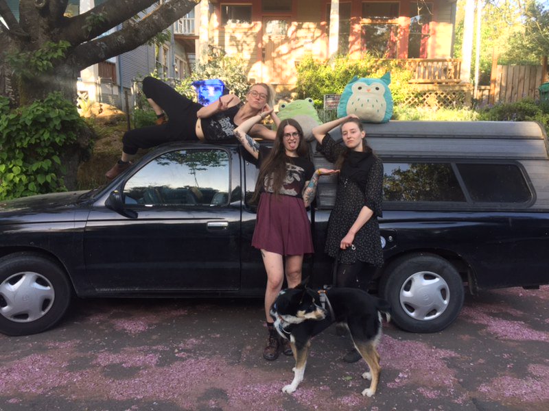 filomenaband's tweet photo. Back from tour! Our days are no longer spent comfortably crammed into the cab of our trusty Boink (😂)—but we’re already planning our next musical escapade, so expect more mischief. Till then, many thank yous are in order. Click on to IG for our gratitude!
https://t.co/Kt8NXmW6HI https://t.co/C5EdfCm5Ih