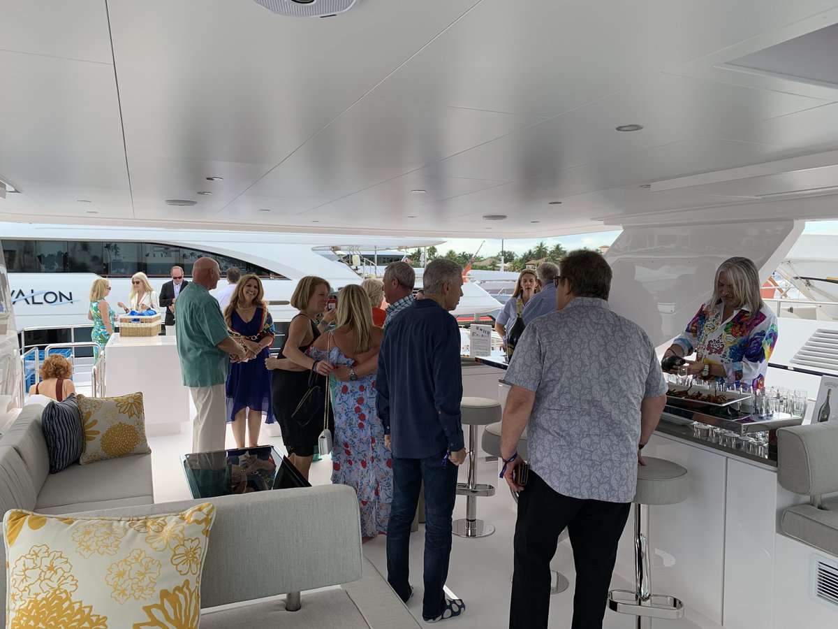 HorizonYachtUSA's tweet photo. This past weekend we had so much fun at the waterway soiree supporting the Children's Diagnostic &amp; Treatment Center! The FD77 was one of the ten luxury motor-yachts apart of the dock hop during this fabulous charity event! https://t.co/ipeKn6xufi
