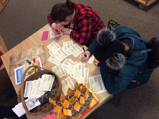 participatearts's tweet photo. More words of #kindness and creative badges on saturday morning @paigntonlibrary. Write your #kind story on our #thewonderofwhereilive postcards now available at #paigntonlibrary and eye-view shop
@LibrariesUnLtd @eyeview_prog #torbayculture https://t.co/2YydBSjssI