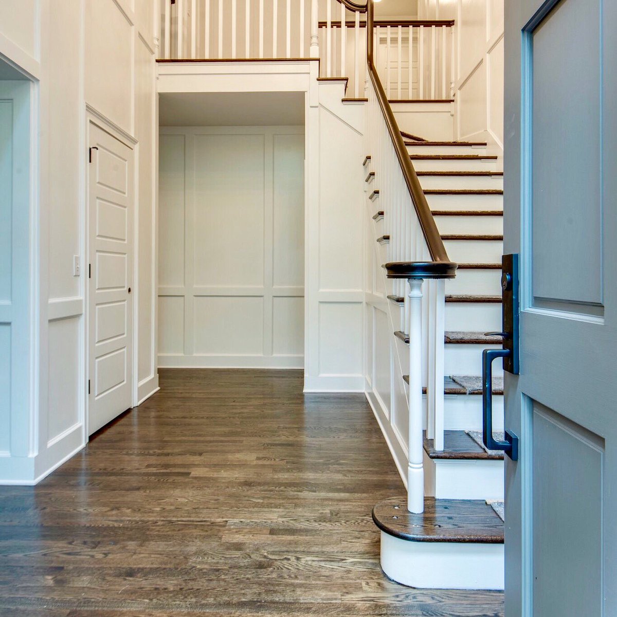 Whether you’re in the market for an addition, renovation or finding a new place to call home, let our TKG crew open doors for you. Happy Monday! • • • #nashville #contractor #contractorsofinsta #contractorlife #contractors #buildkg #thekingstongroup #tkg #remodel