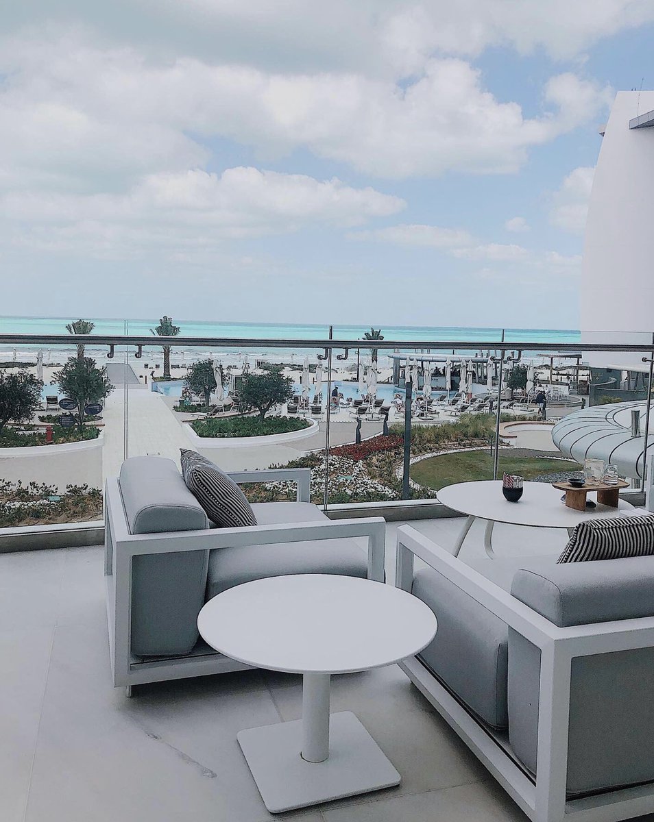 JumeirahSIR's tweet photo. Infinite beauty at #JumeirahSIR🐬
Thank you https://t.co/2MBQghv0vz (IG Handle) for sharing this beautiful picture with us.
Share your moments with us & use hashtag #JSIMoments
#SaadiyatIslandResort #SimplyAbuDhabi #AmazingAbuDhabi #LuxuryTravel #LuxuryResort #LuxuryHotel https://t.co/QgQsPUPrV1