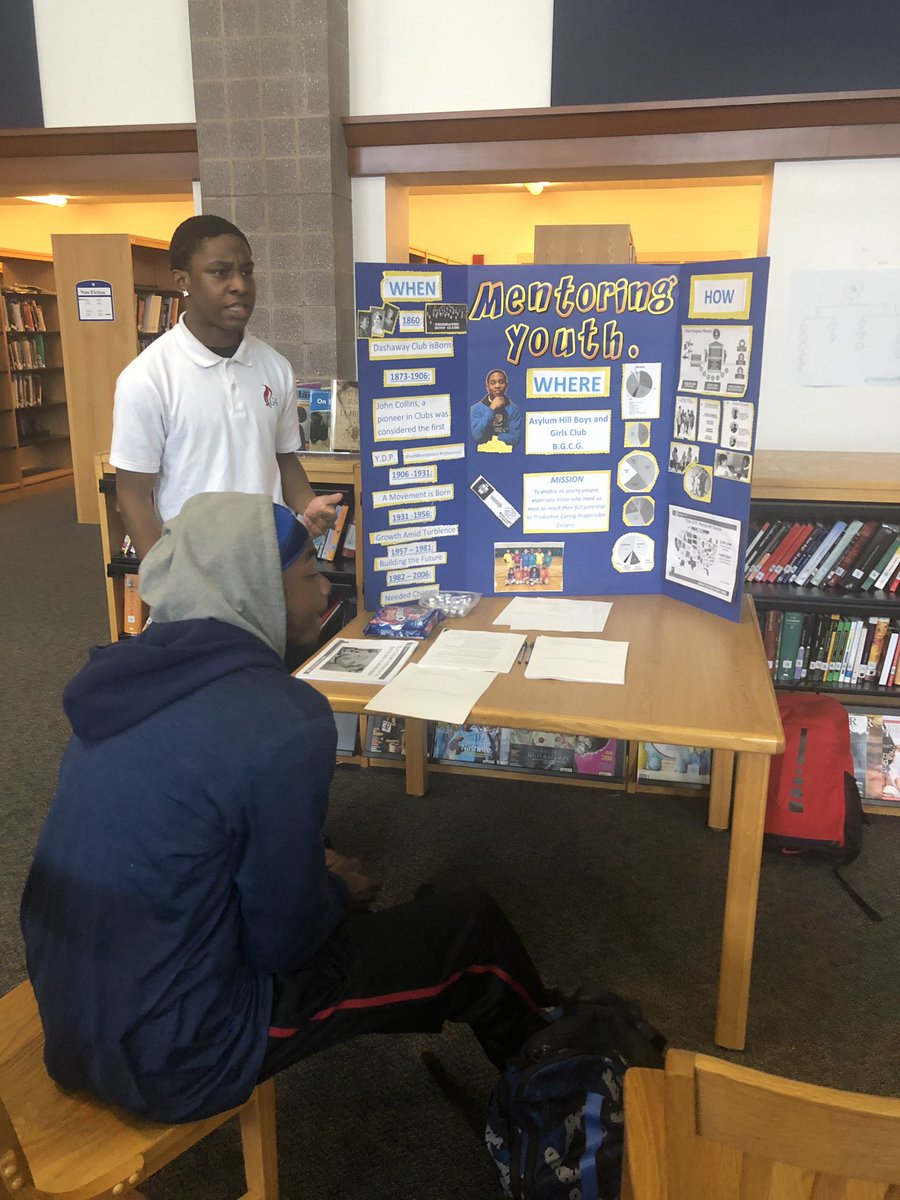 HartfordPublic_'s tweet photo. #CapstonePresentation https://t.co/fUhuPTKZvt