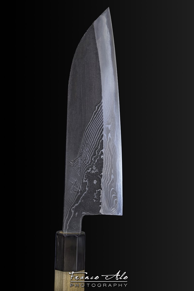 TheFrancoAlo's tweet photo. It will be #NewKnifeDay for many at the #KnifewearGS today. As for me, I bought my new knife 5 days ago at @knifewearyeg , and let me tell you, it's AWESOME! Nah, that's too tame of an emotion, it's awesome SAUCE! https://t.co/CW4qak9edc