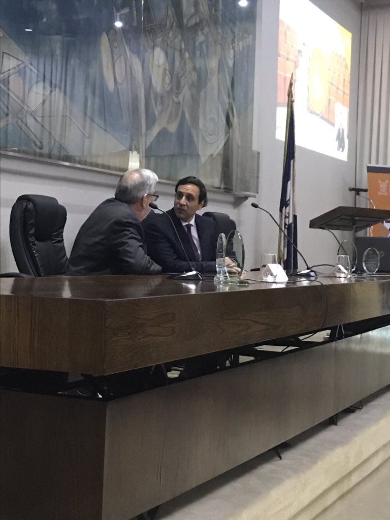 cmartinezf's tweet photo. En ceremonia de reconocimiento a la labor de #patentamiento y #propiedad_intelectual de la @usach. Primera universidad pública en solicitudes de patentamientos. Academia #pertinente a las necesidades del #pais. https://t.co/vU2LwKtuIK
