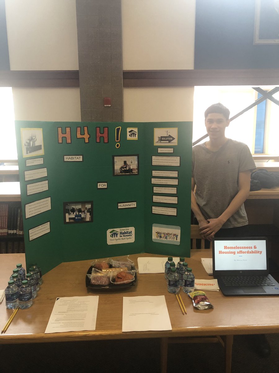 HartfordPublic_'s tweet photo. #CapstonePresentation https://t.co/YAKKJNibEC