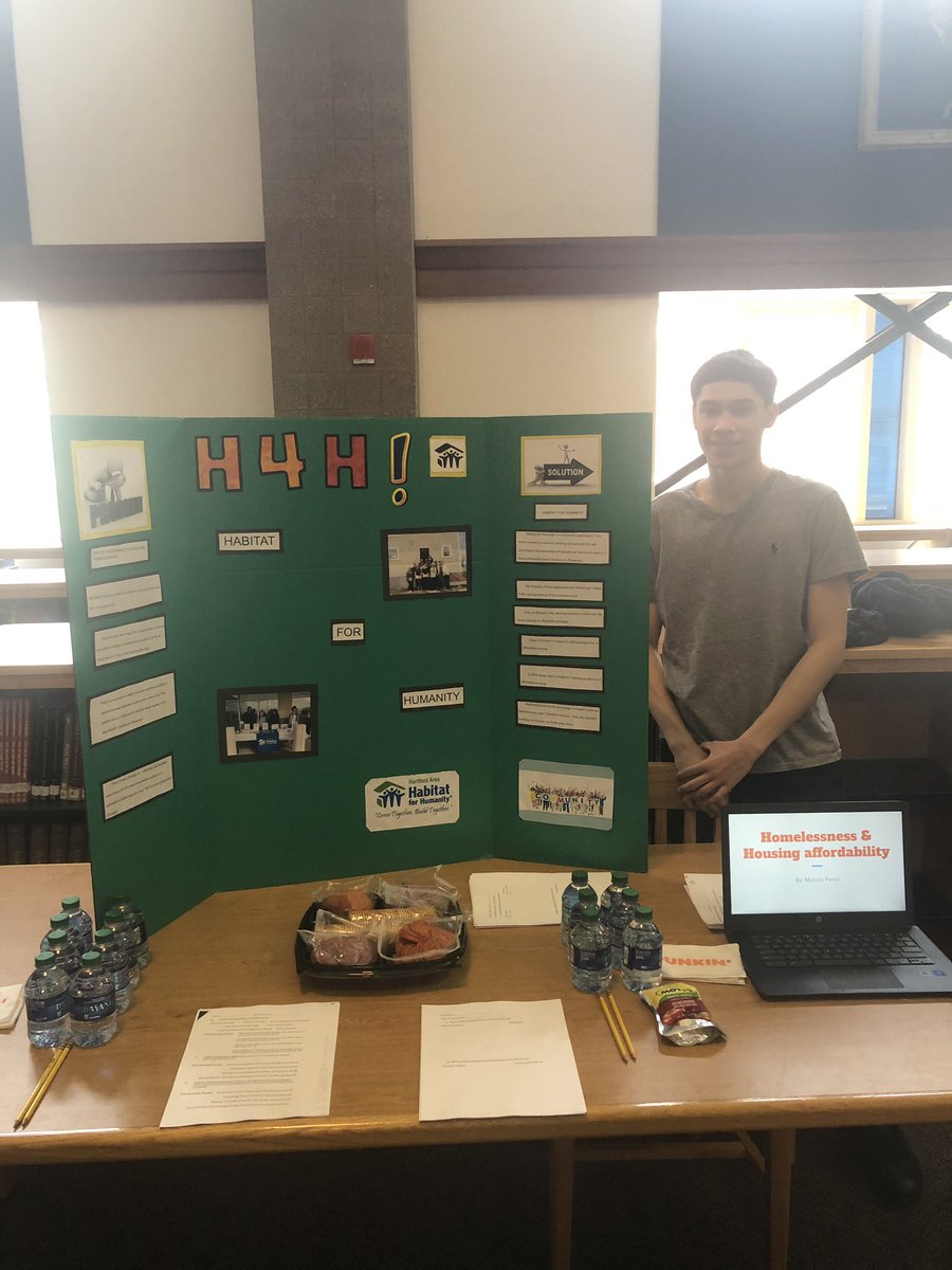HartfordPublic_'s tweet photo. #CapstonePresentation https://t.co/YAKKJNibEC