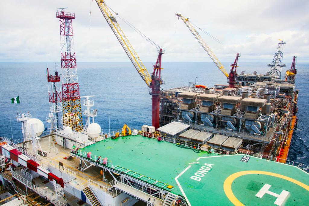 Shell_Nigeria's tweet photo. SNEPCo #Bonga produces #gas, piped from the Bonga 🛳️FPSO to the NLNG plant on Bonny Island where it is cooled to produce #LNG for export to consumers around the 🌍 world. https://t.co/WXZn9DW5ID #BriefingNotes https://t.co/aftwF4sz30