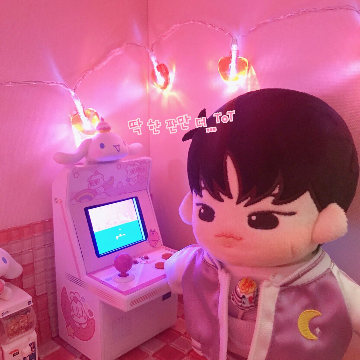 jbjmoongchi's tweet photo. +작년 누구랑 닮은 것 같다...?!🤔 https://t.co/fDlAHMARDz
