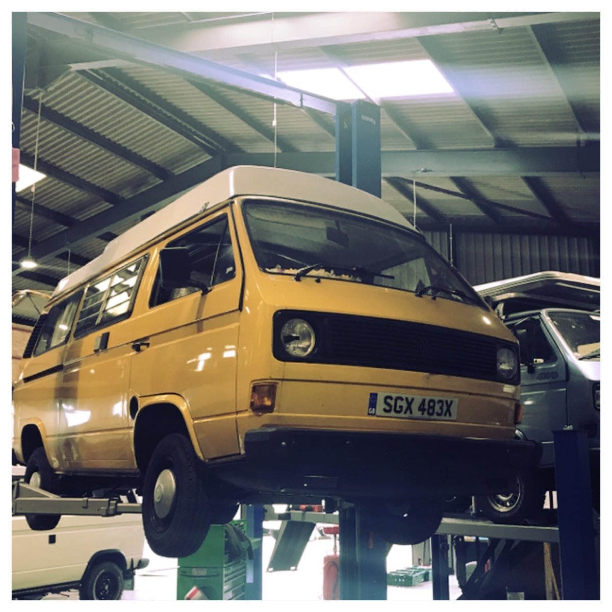 coastvwcampers's tweet photo. This early air cooled Volkswagen T3 is currently with us undergoing a Subaru engine conversion after its original engine caught fire.
#coastvw #southwestvwservices #vwt25specialists #vwt3specialists #vwlife #vwcampervanservices #southwestvolkswagenservices #devonvwservices https://t.co/LbqPyVkCln