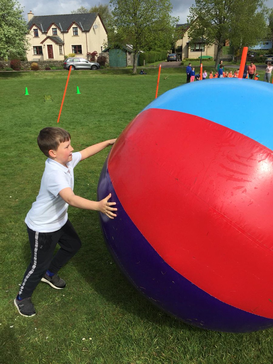 ThornhillPS1's tweet photo. We had a fabulous morning raising money for our school at our Fitness Friday sponsored event. Thank you to our parent council, @ClairePeebles1 @activestirling1 @McLarenHigh and to our families and friends who supported the event. #TPSsport https://t.co/qB6GVXKeFc