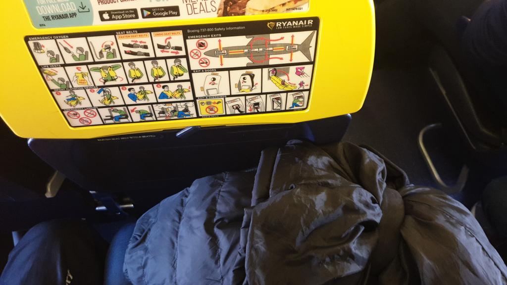 DarraghHenry22's tweet photo. @Ryanair when you pay for priority storage, surely I can expect it? Was asked to move my bag? https://t.co/4nQRYhdtWC