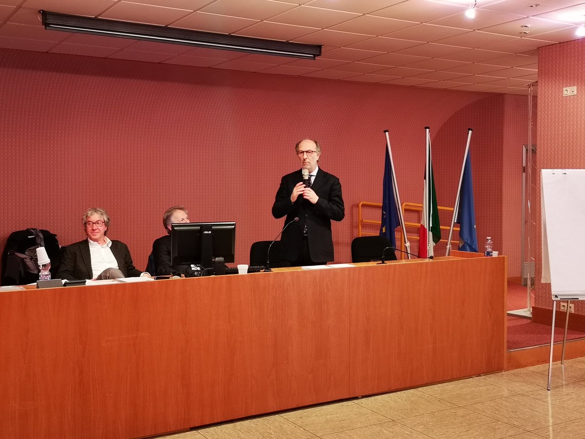 Riccardi_FVG's tweet photo. Una bellissima platea di giovani #medici oggi all'avvio del corso triennale #Ceformed. Con le nuove generazioni apriamo un dialogo e un confronto per ridare centralità alla figura del Medico di Medicina Generale, punto di riferimento per nuovi percorsi della salute in #FVG. https://t.co/FtkYGjUQxu