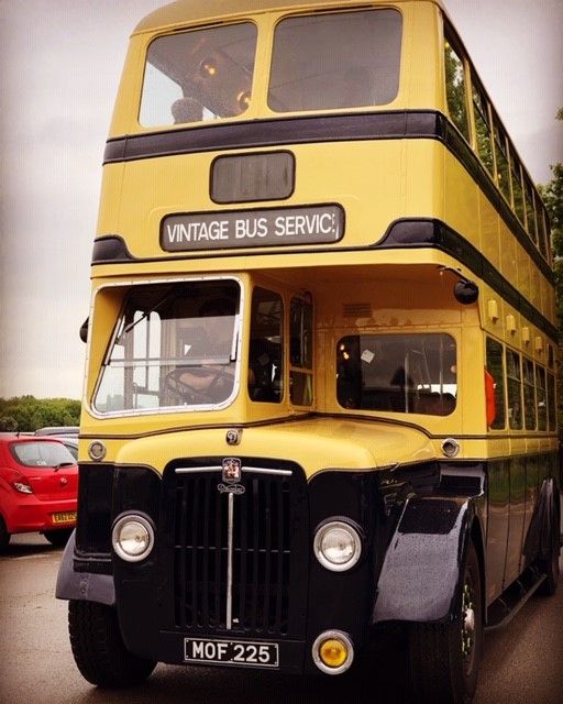 warwickeventsuk's tweet photo. Why have a boring transfer to an event when you can travel on this?
Who doesn’t love a double decker!
#routemaster #vintagebus #successfulmeetings #eventprofs #events #mice #dmc #experiential #eventdesign #eventplanner #ukincentive #england #bestofbritish #VIP https://t.co/M2b0D4byKP