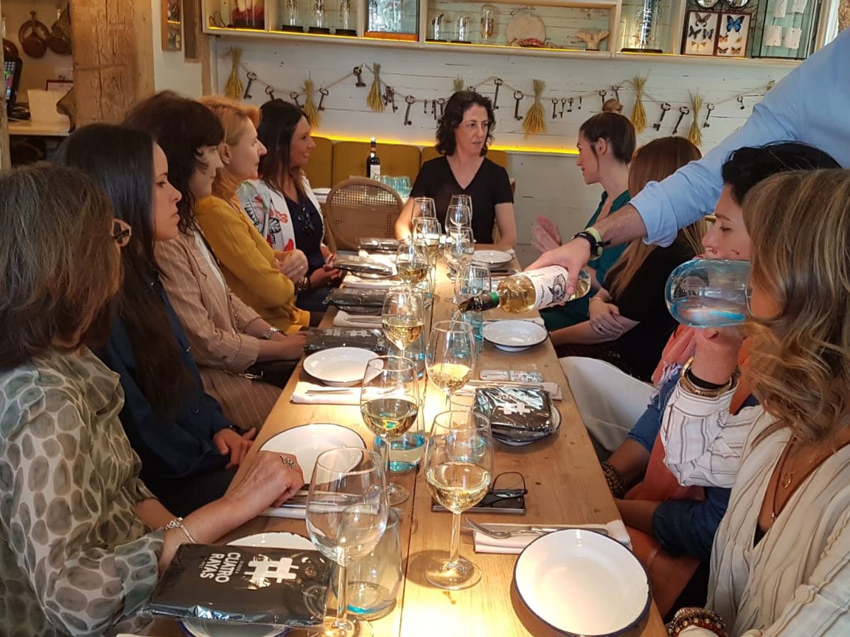 CuatroRayas's tweet photo. Hoy hemos estado con las lectoras de @Mujerhoy, juntas hemos disfrutado de la gama ecológica de @CuatroRayas #MHexperience https://t.co/UYCa5b9pNu
