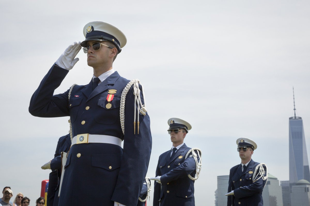 StonehengeNYC's tweet photo. Check out some of the ways you can honor our @USNavy, @USMarineCorps, and @uscoastguard next week during #FleetWeek right here in NYC! https://t.co/OW3tUKBSQA
#NYC #NYCFleetWeek #USMC #USNavy #USCG #SupportfOurTroops https://t.co/YdWc99mN1Z