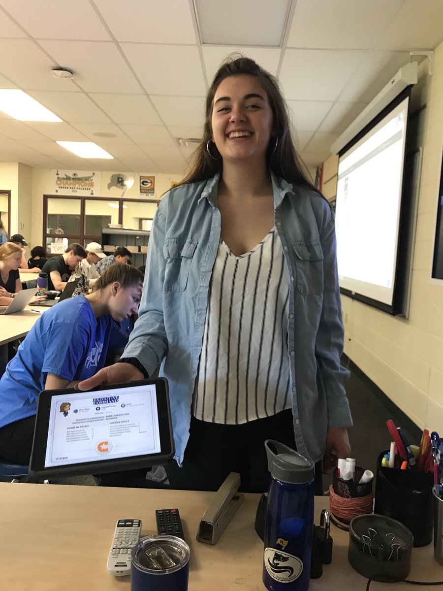 HartmanPete's tweet image. S’s getting some serious business accomplished acting as President while playing @icivics “Executive Command”! 👏🏼🏛🇺🇸
#ConstitutionalPowers