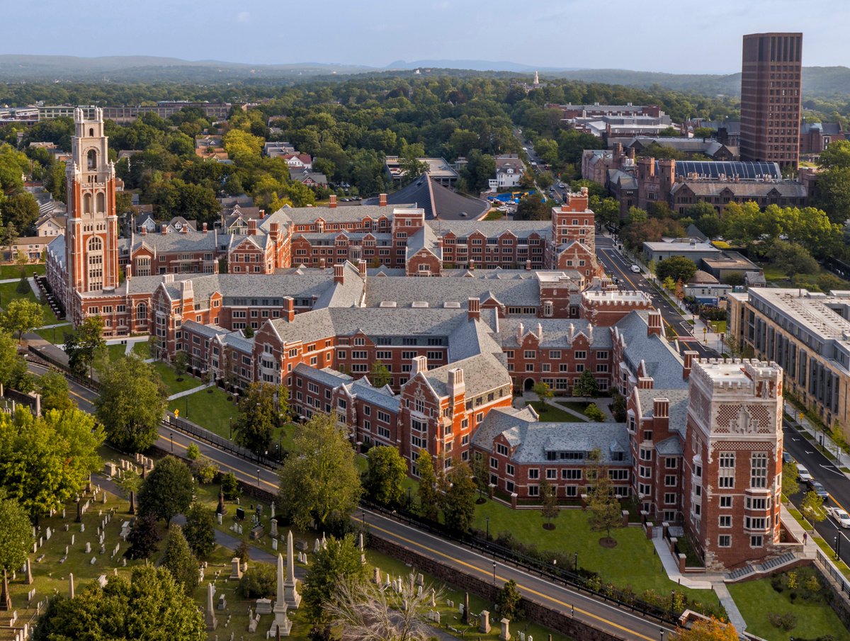 DIMEOCONSTRUCT's tweet photo. Congrats @DIMEOCONSTRUCT Benjamin Franklin & Pauli Murray Residential Colleges team, awarded First Place New Construction category at CBC Project Team Awards. Learn more about project at https://t.co/DoYQDU2TbO #CBC-PTA #NewHaven #dimeobuildingexcellencedeliveringvalue #dimeodoes https://t.co/wdxyf5Le4M