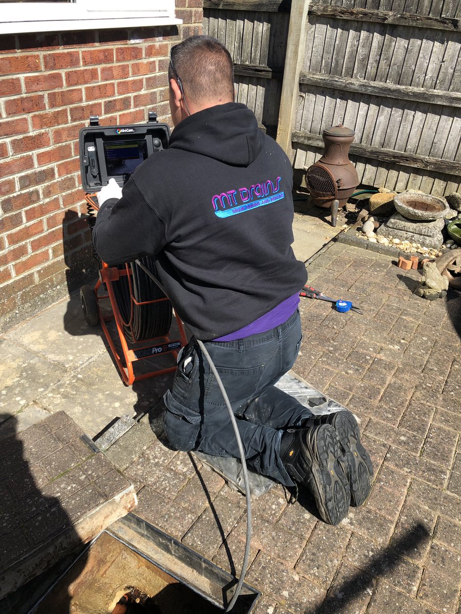 MTDrains's tweet photo. Carrying out pre-purchase drain survey! No issues found ππΌπ
#prepurchasesurvey #drainsurvey #minicam #solopro #draincameras #draininspection #cctvdrainsurvey #checkingthedrains #housebuyer #newhouse #wisedecision #besttechnology #smallbusiness #folkestone #mtdrains https://t.co/P1BVca4CEV