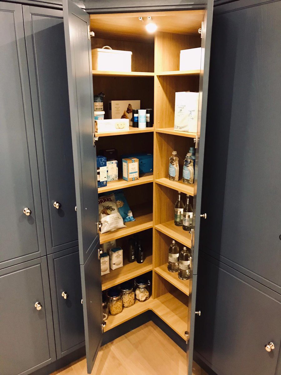 GalleryKitchen's tweet image. Fantastic storage #morestorage #cornersolution #kitchens #paintedkitchens