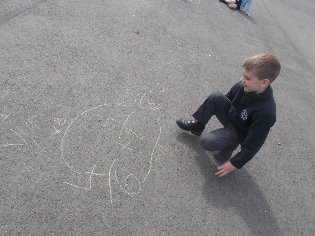 BoghallPSch's tweet image. P5 enjoyed learning about fractions outside in the sunshine this morning. We were showing off our new knowledge of how to add fractions. #fractionfun @MathsScot