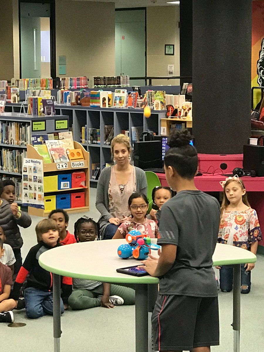 Student presentation on Scratch coding to our first graders! Students teaching students!