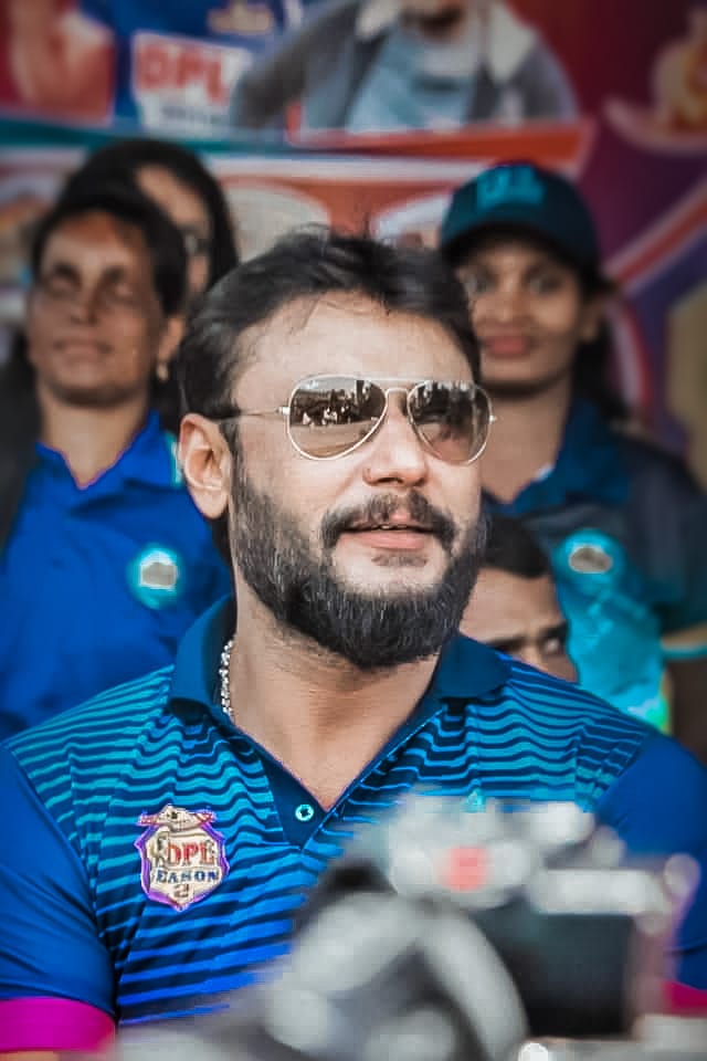 SandalwoodLoka's tweet photo. ದರ್ಶನ್ ಪ್ರೀಮಿಯರ್ ಲೀಗ್ (DPL) ಸೀಸನ್ 2 ನಲ್ಲಿ ಬಾಕ್ಸ್ ಆಫೀಸ್ ಸುಲ್ತಾನ್ @dasadarshan #DPL2 @Dcompany171 https://t.co/8mgLQAMujY