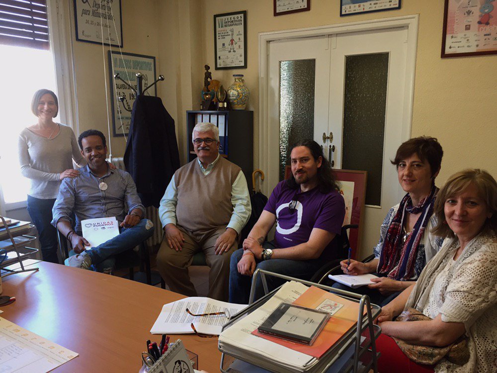 Continuamos trabajando escuchando a colectivos como @Fecaminclusivo que lucha por la normalización de las personas con discapacidad intelectual en el deporte.
#UnidasPodemos26M
#AlbaceteLoCambiasTú