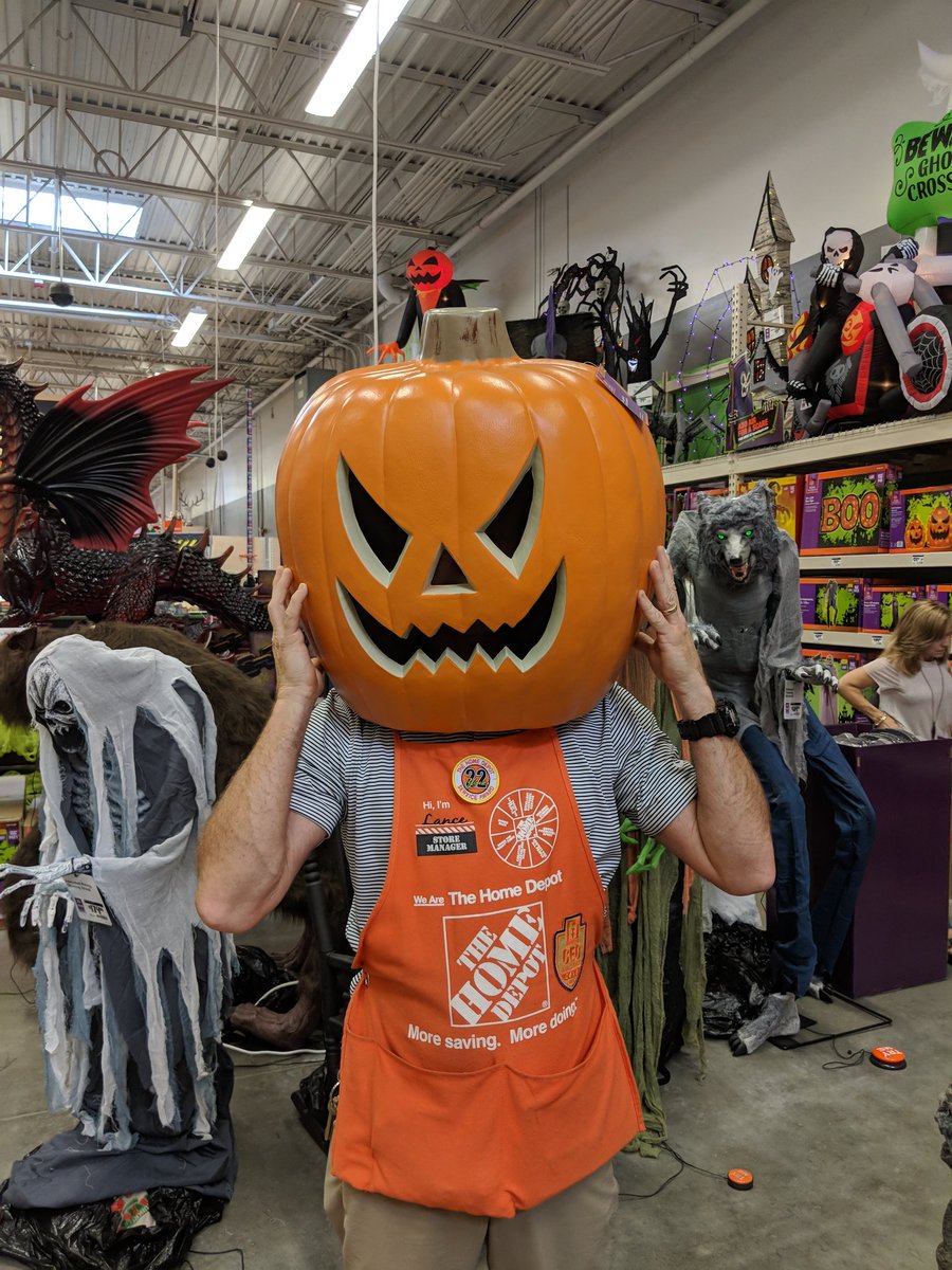 DaveProDude's tweet photo. Lance, thank you for your faith in me and your guidance over the last 4 years. Good luck in your new store. They are lucky to have someone who doesn't take their role TOO seriously!  @lgrahamthd @cmcclintock22 @algerlmalone @KMTovey https://t.co/jZVIetN45I
